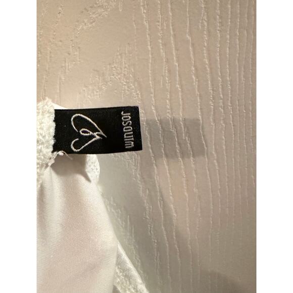 White lace dress - Picture 2 of 2